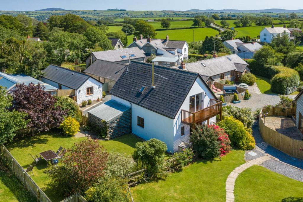 Croft Farm & Celtic Cottages Cardigan Exterior photo